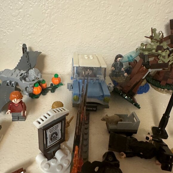 Lot of 16 Harry Potter LEGO Sets - Picture 9 of 12